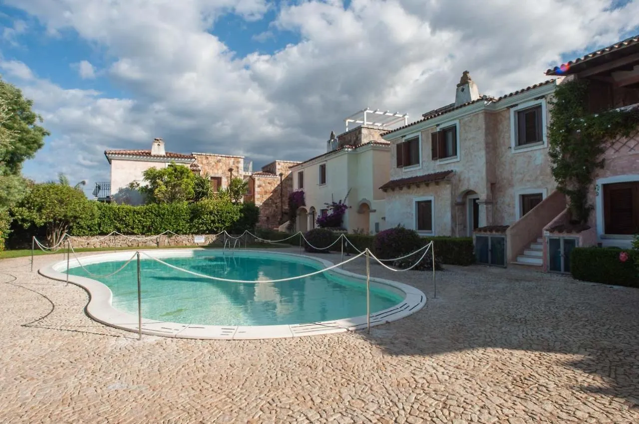 The Beach House Apartment Olbia 0*,