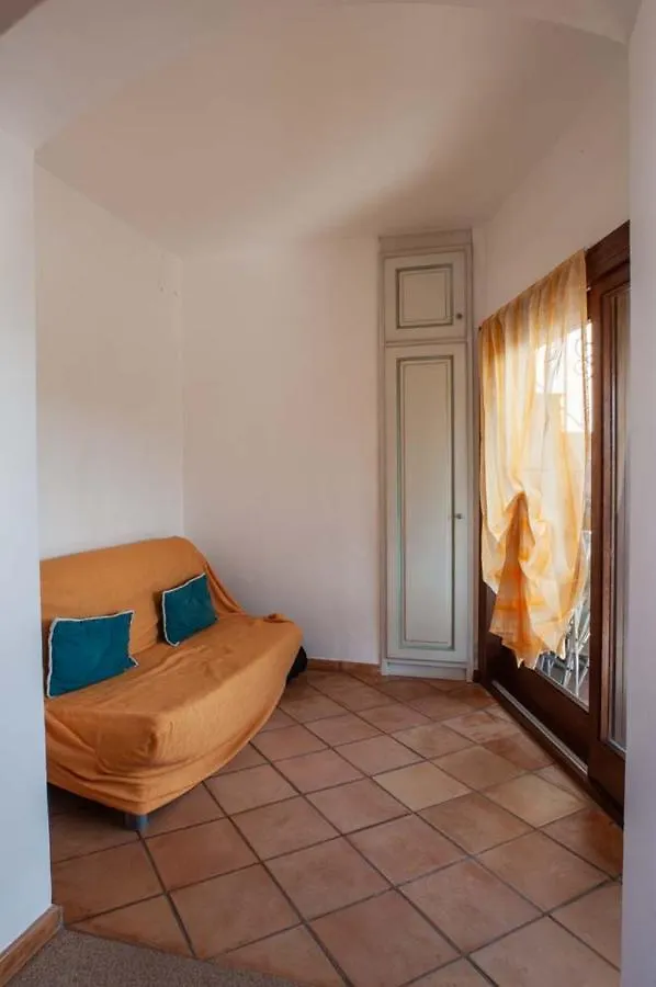 The Beach House Apartment Olbia