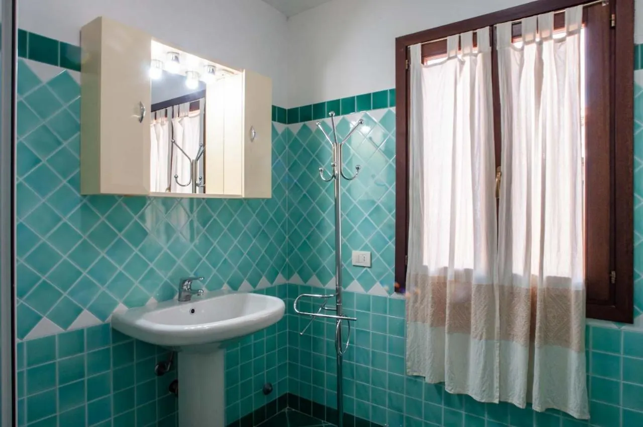 The Beach House Apartment Olbia 0*,