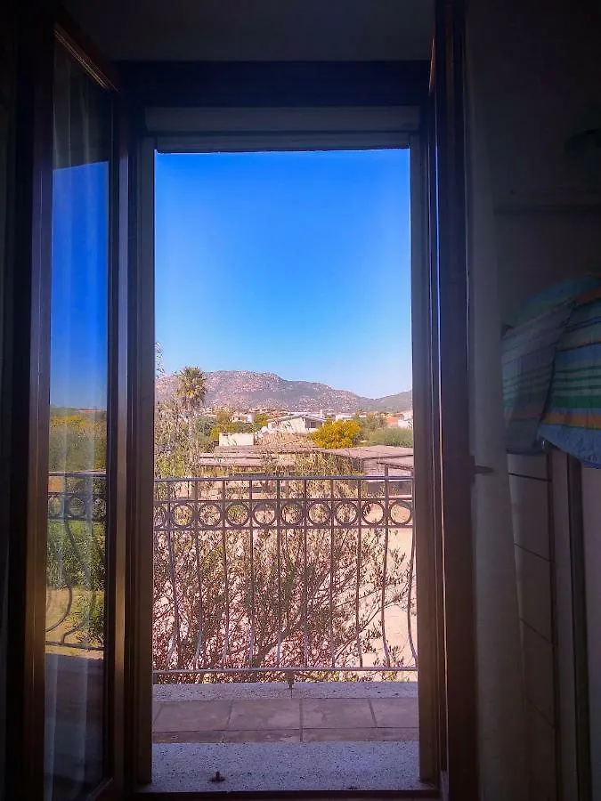 The Beach House Apartment Olbia
